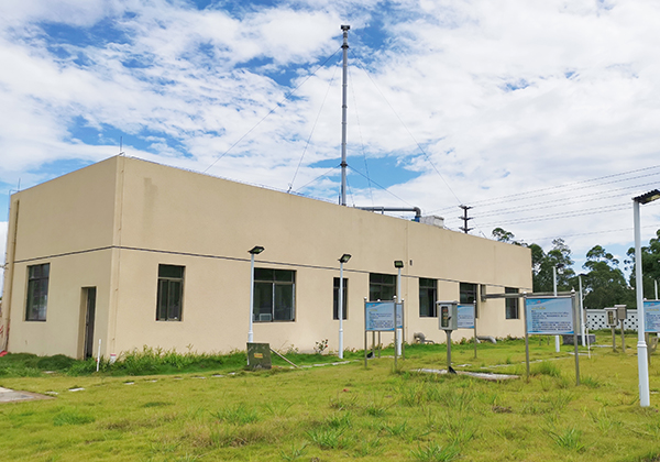 鹤山市第一座花园式地埋式污水处理厂<br />
<br />
国家财政部第四批PPP示范项目、江门市第一个以PPP模式建设的农村污水处理设施项目。